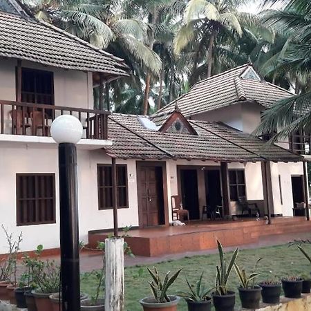 Kanbay Beach Resort Kannur Buitenkant foto